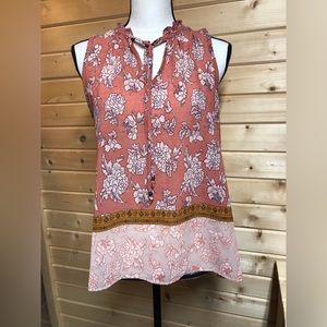 Super pretty sleeveless pattered top